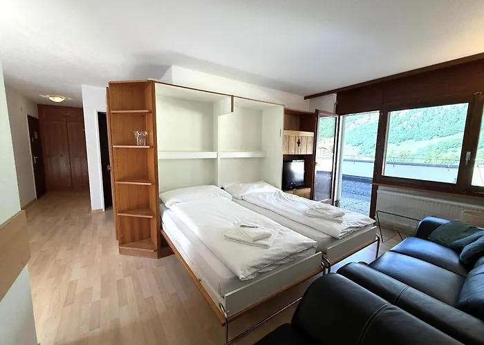 Royal 52 * לויקרבאד