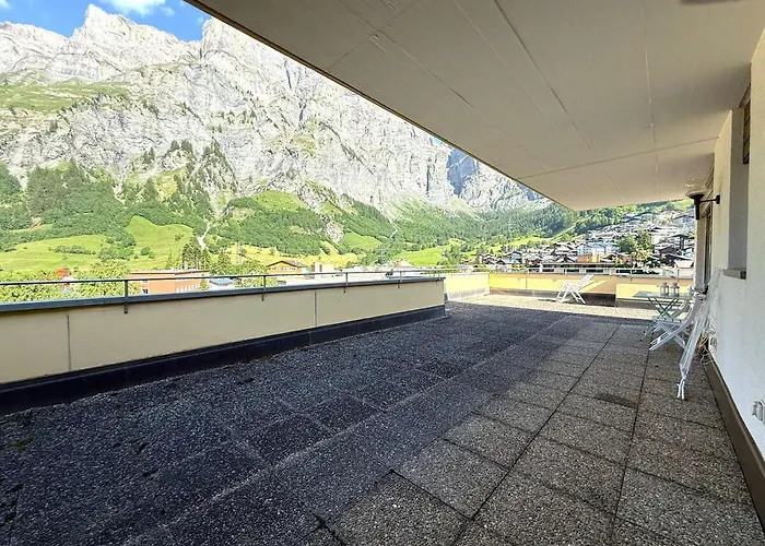 Royal 52 * לויקרבאד