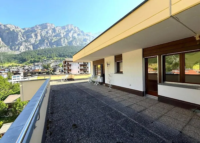 Royal 52 * לויקרבאד