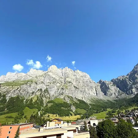 Royal 52 * ロイカーバード