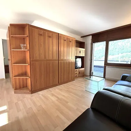 Royal 52 アパート